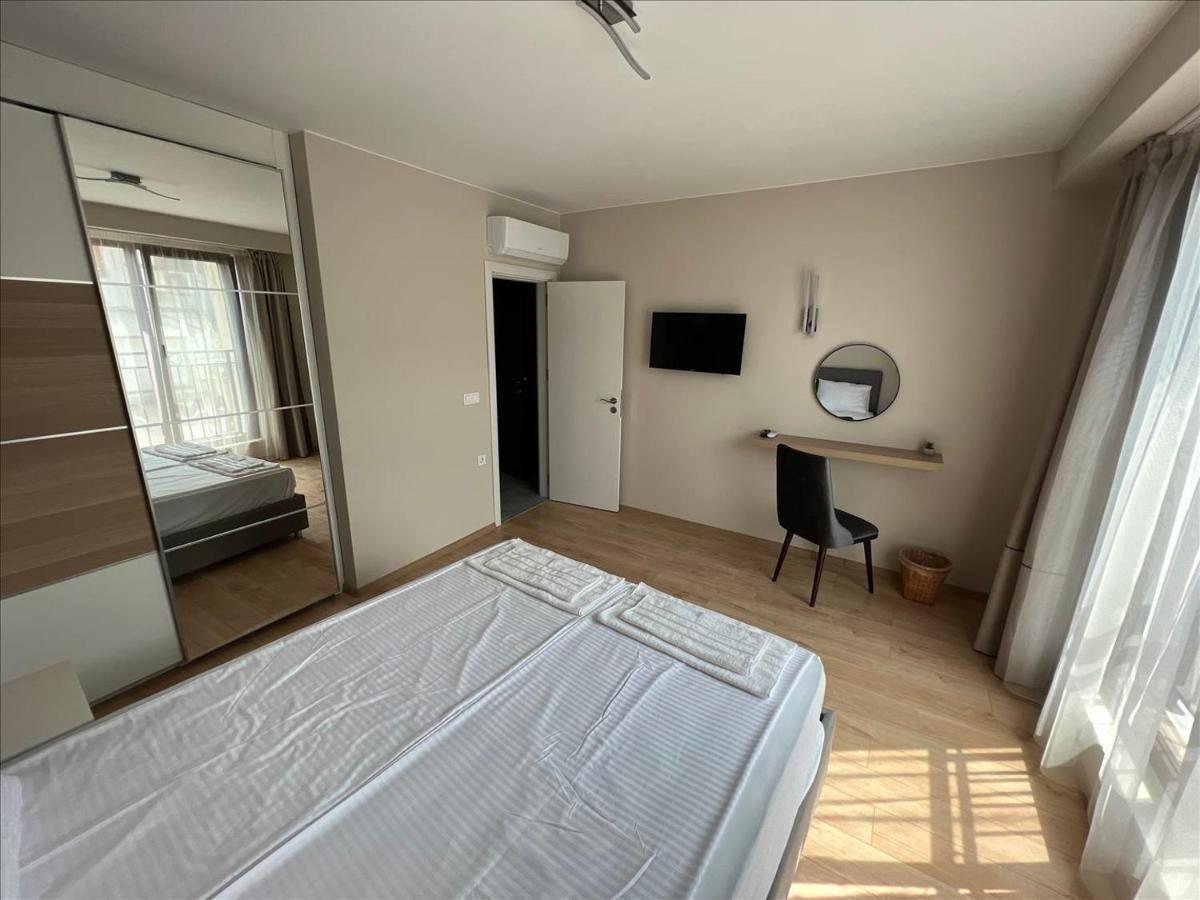 Sea Stories Apartments Varna Bagian luar foto