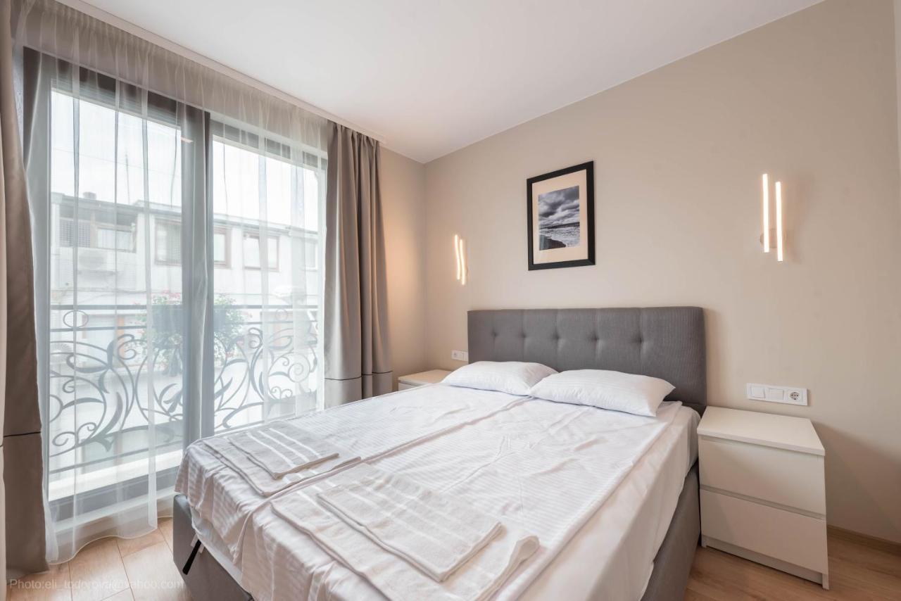 Sea Stories Apartments Varna Bagian luar foto